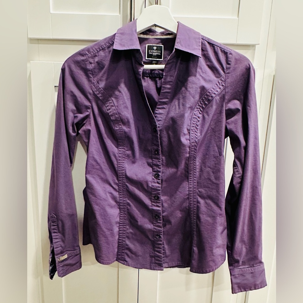 Express Shirt for Women （Dark Purple, size XS)